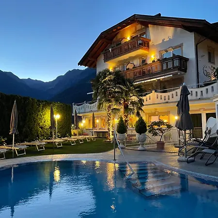 Adults Only Hotel Grafenstein-2