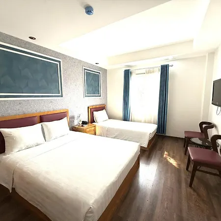 Holiday Suites Hotel & Spa-2