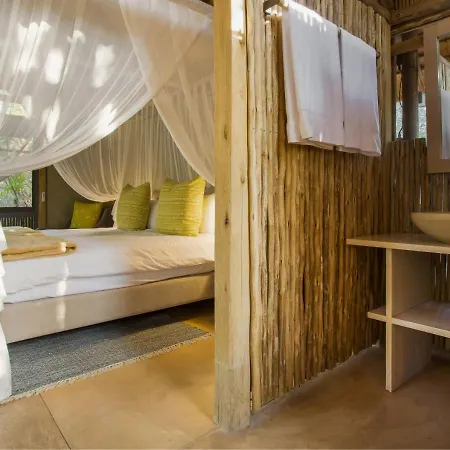 Bateleur Safari Camp-3