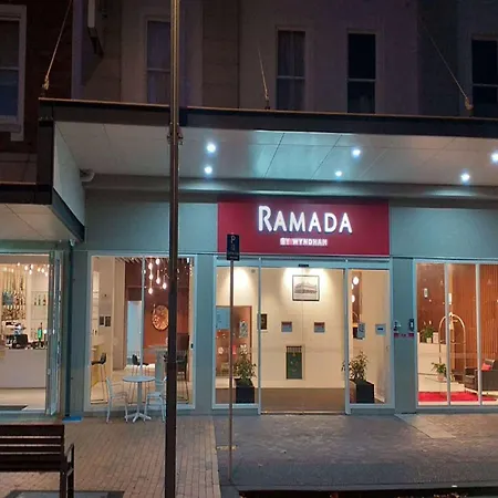 Ramada By Wyndham, Hamilton City Center-3