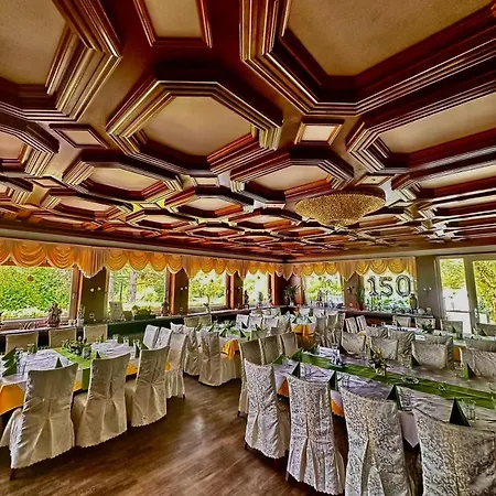 Hotel Royal Garden-2