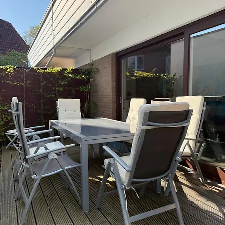 5ZKB großzügiges Ferienhaus Antonia nähe Westkreuz mit 4 Schlafzimmer, Balkon, Terrasse und Parkplatz-2
