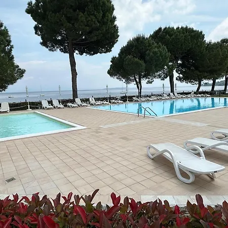 Le Corti Del Lago-2