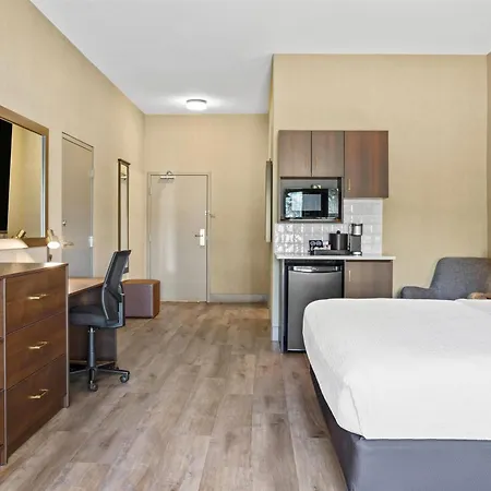Ramada By Wyndham Drumheller Hotel & Suites-3