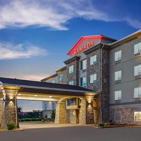 Ramada By Wyndham Drumheller Hotel & Suites-2