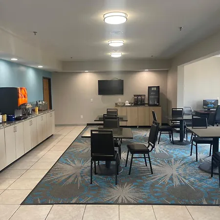 Days Inn By Wyndham Jefferson City-3