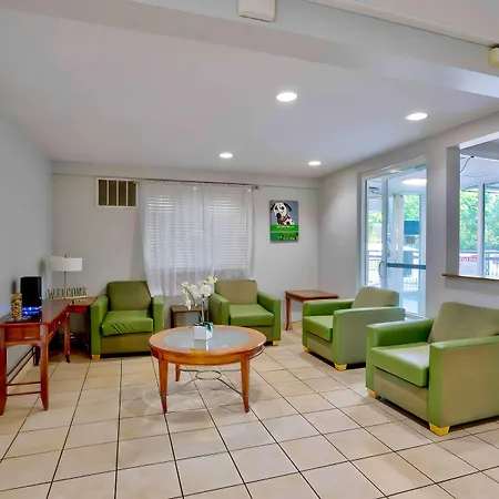 Motel 6 Virginia Beach-3
