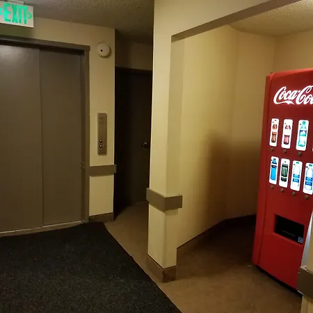 Travelodge By Wyndham San Francisco Bay-2