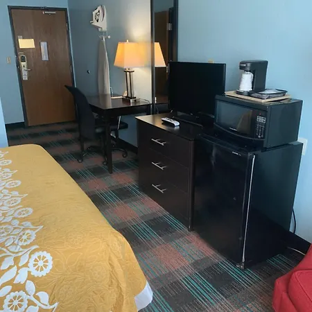 Days Inn By Wyndham Greenwood Sc-3