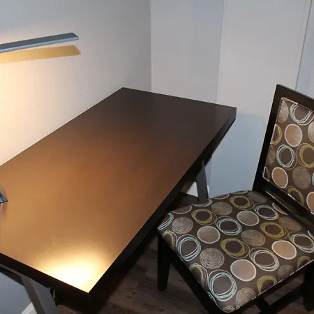 Layne Hotel-3