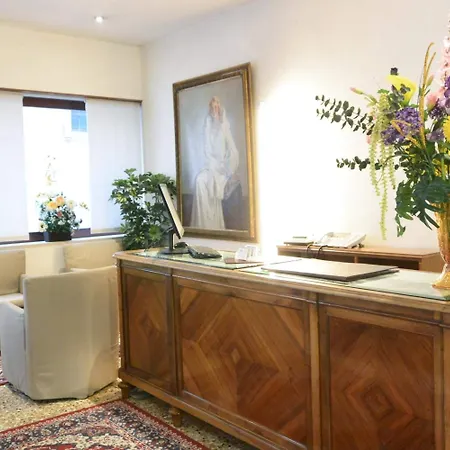 Hotel San Zulian-3