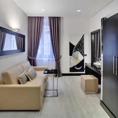 LHP Hotel Napoleon-3