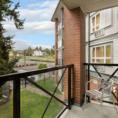 Ramada By Wyndham Nanaimo-3