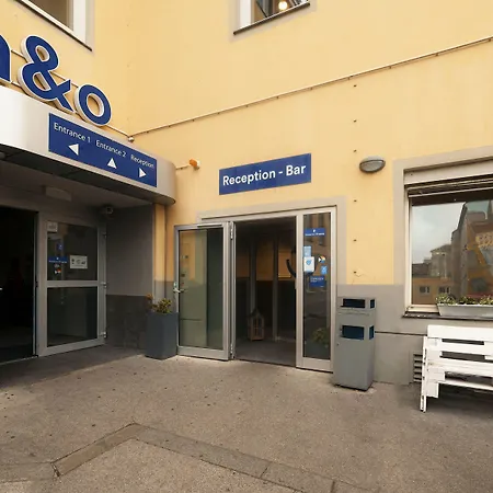 A&O Wien Stadthalle-3