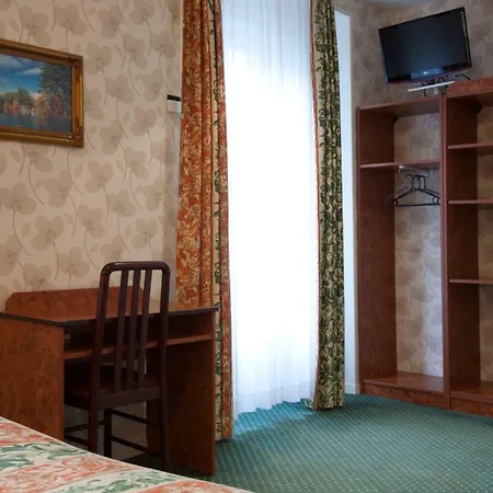 Hotel Neptune Place D'Italie-2