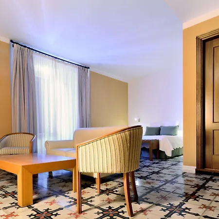 Hotel Ahc Palacio Coria-3