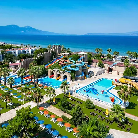 Risus Beach Resort Hotel-2