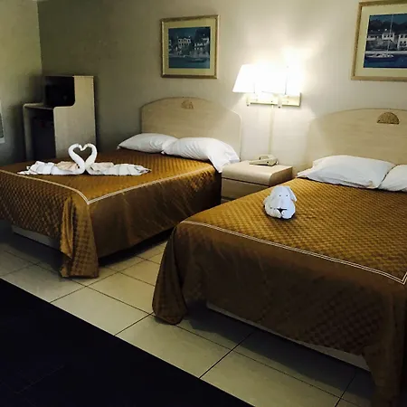 Apollo Inn - Cocoa-2