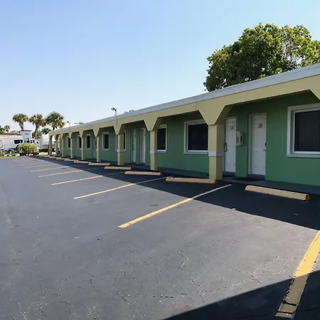 Apollo Inn - Cocoa-3