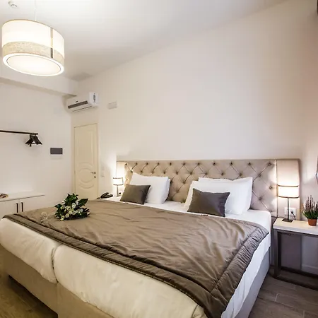Chic&Town Luxury Rooms Piazza di Spagna-3