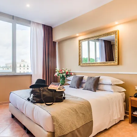 Raeli Hotel Lux-3