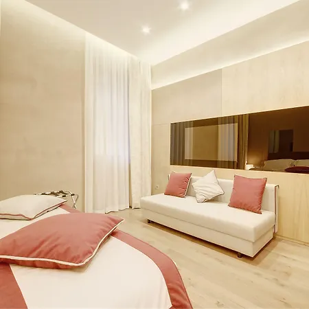 Sun Suite Luxury Pantheon-2