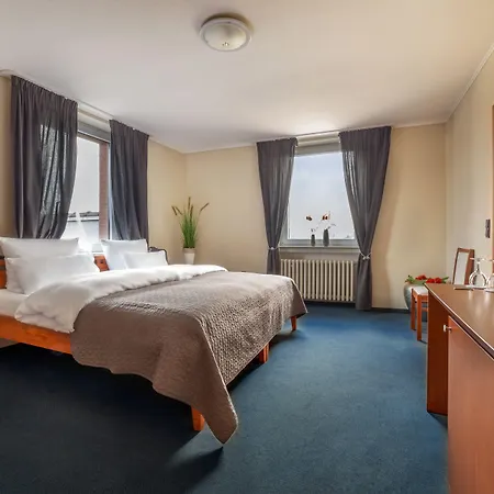 Hotel Omega-2