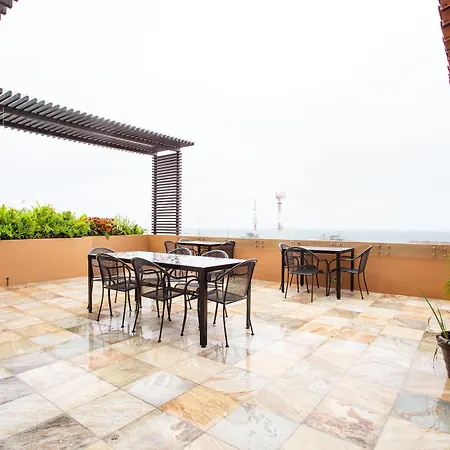 Blaze Hotel & Suites Puerto Vallarta-3