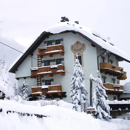 Hotel-Pension Edelweiss-3