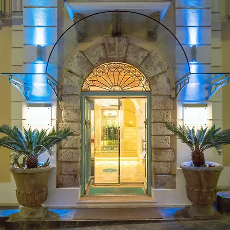 Piccolo Grand Hotel-3