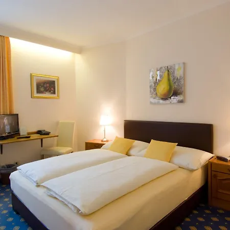 Hotel Biedermeier Hof-3