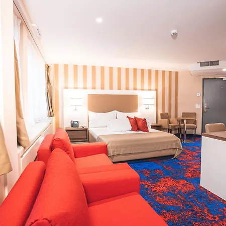 My Home Hotel - Free Parking , Ac-2