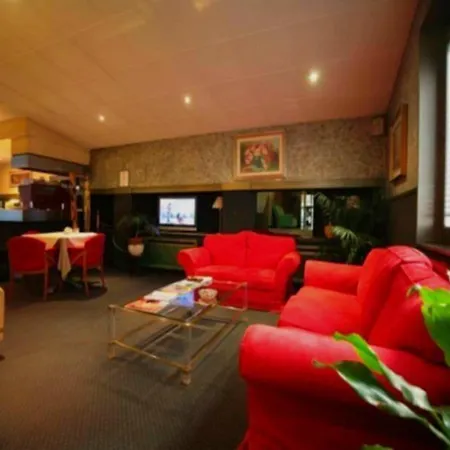 Hotel Gamma-2
