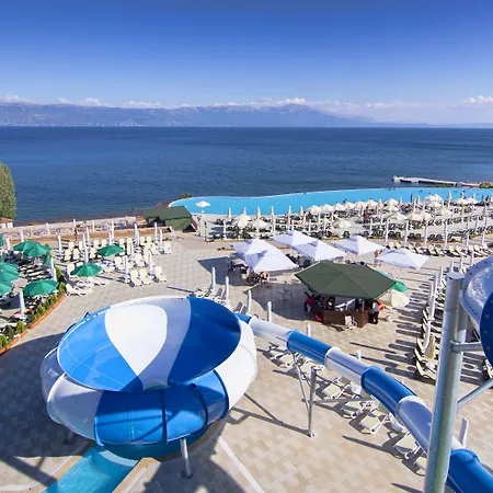 Hotel Izgrev Spa & Aquapark-3