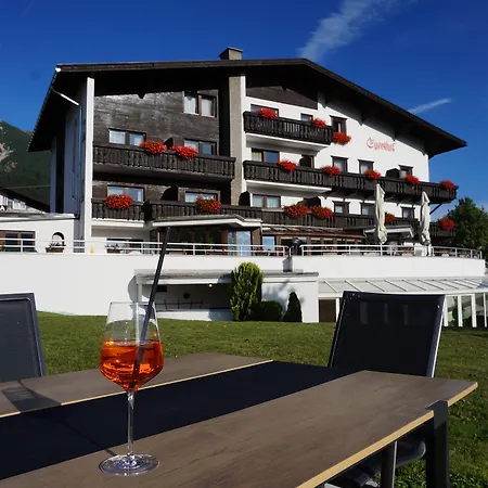 Hotel Egerthof B&B-3