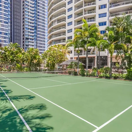 The Meriton Apartments On Main Beach-3