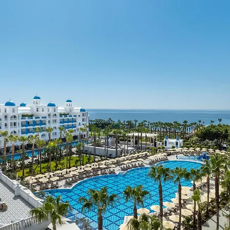 Rubi Platinum Spa Resort & Suites-2