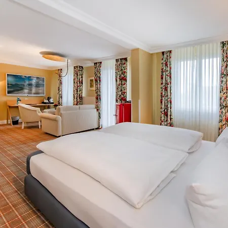 Strandhotel Heringsdorf Mit Soleaussenpool 30 Grad-3