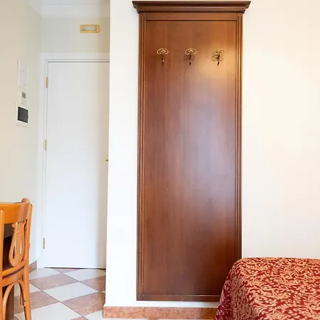 Hotel Romantica-3