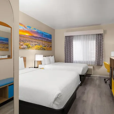 Days Inn & Suites By Wyndham Airport Albuquerque-2
