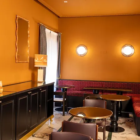 Boutique Hotel Metro 900-2