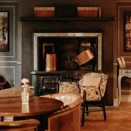 Morton Hotel-2