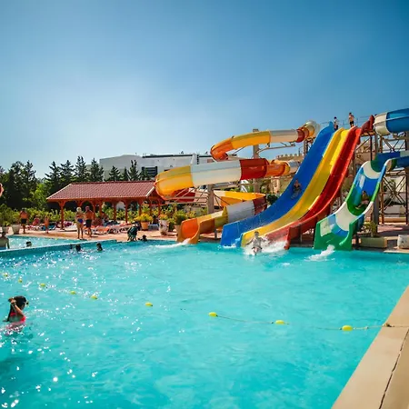 Zodiac Hotel & Aqua Park-2