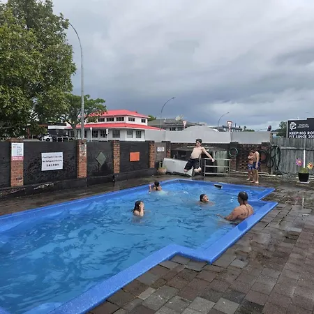 Kuirau Park Motor Lodge- Thermal Mineral Pool-2