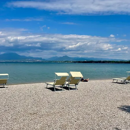 Plaza Lago Di Garda Rooms - Rooftop, Lakeview & Jacuzzi-2