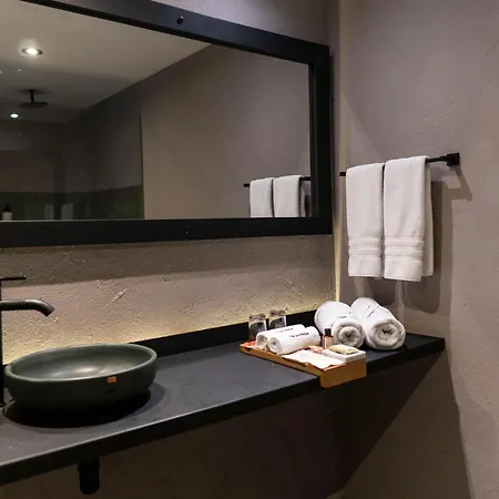 The Art Hotel El Poblado Medellin By Key 33-2