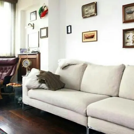 Mary Poppins'S House-3