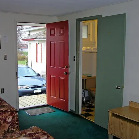 Watertown Budget Inn-2