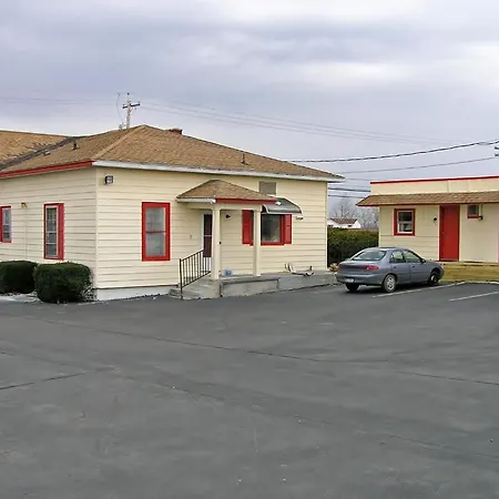 Watertown Budget Inn-3