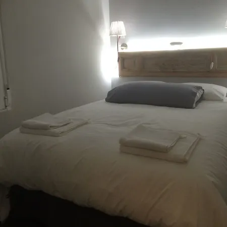 Diezmadrid Hostal-3